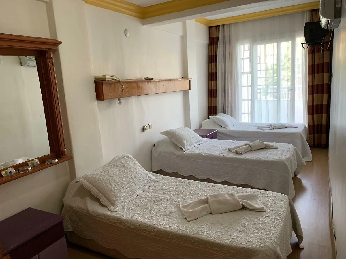 Yuksel Hotel Кушадасы